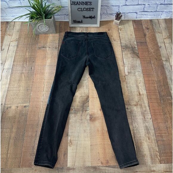 BDG high rise twig ankle jeans with knee patches - Picture 5 of 11